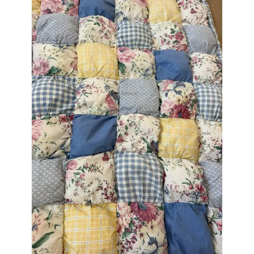 Vintage Handmade Puff patchwork Twin Quilt 4 Piece Set Cottagecore